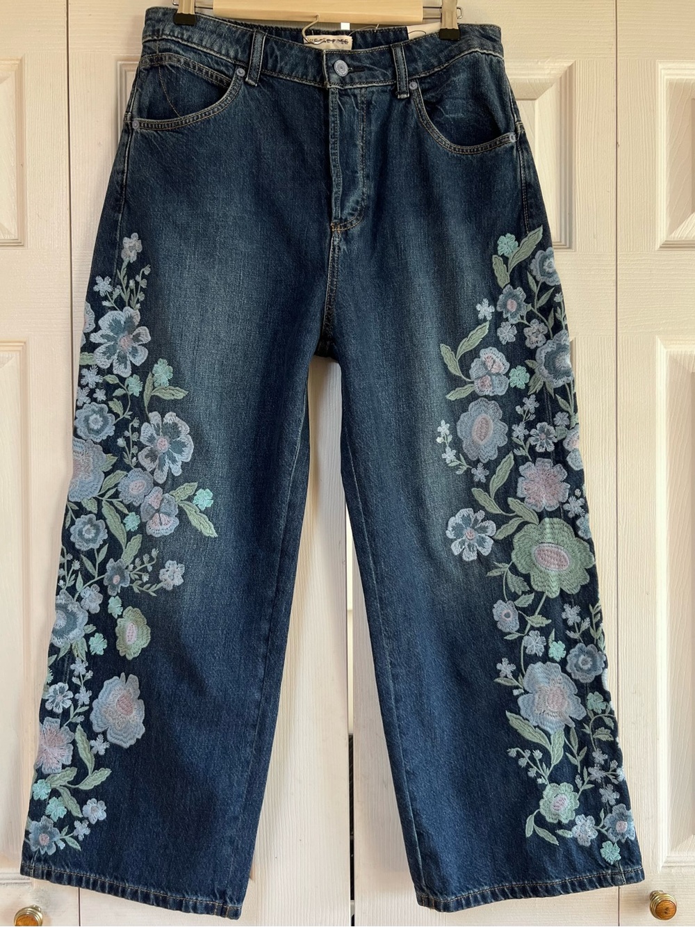 NWT Free People Willow Floral forget me not Embroidered jeans w 29 we the free - Picture 2 of 16